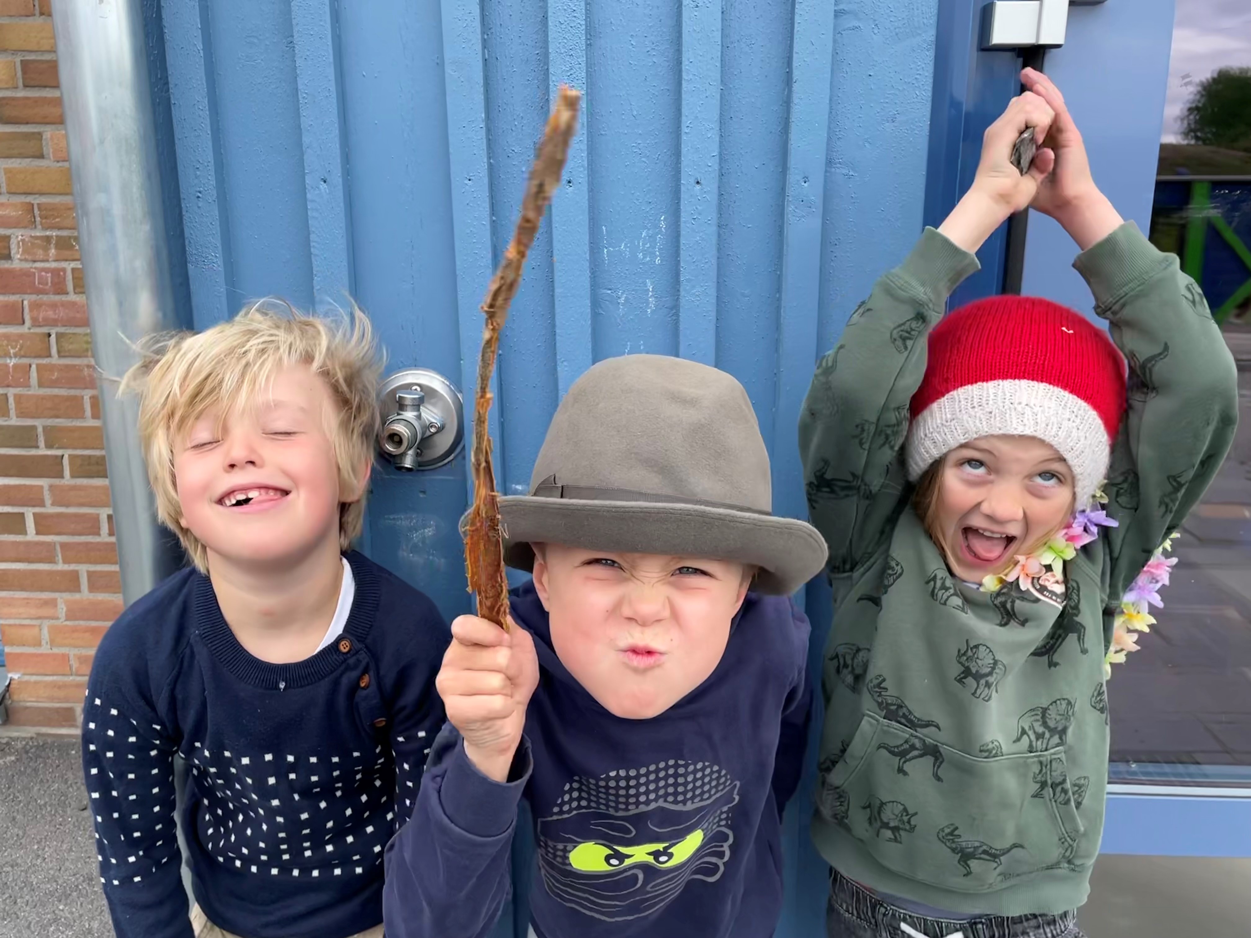 Mailin Wiig Scott, Theodor og Viktor