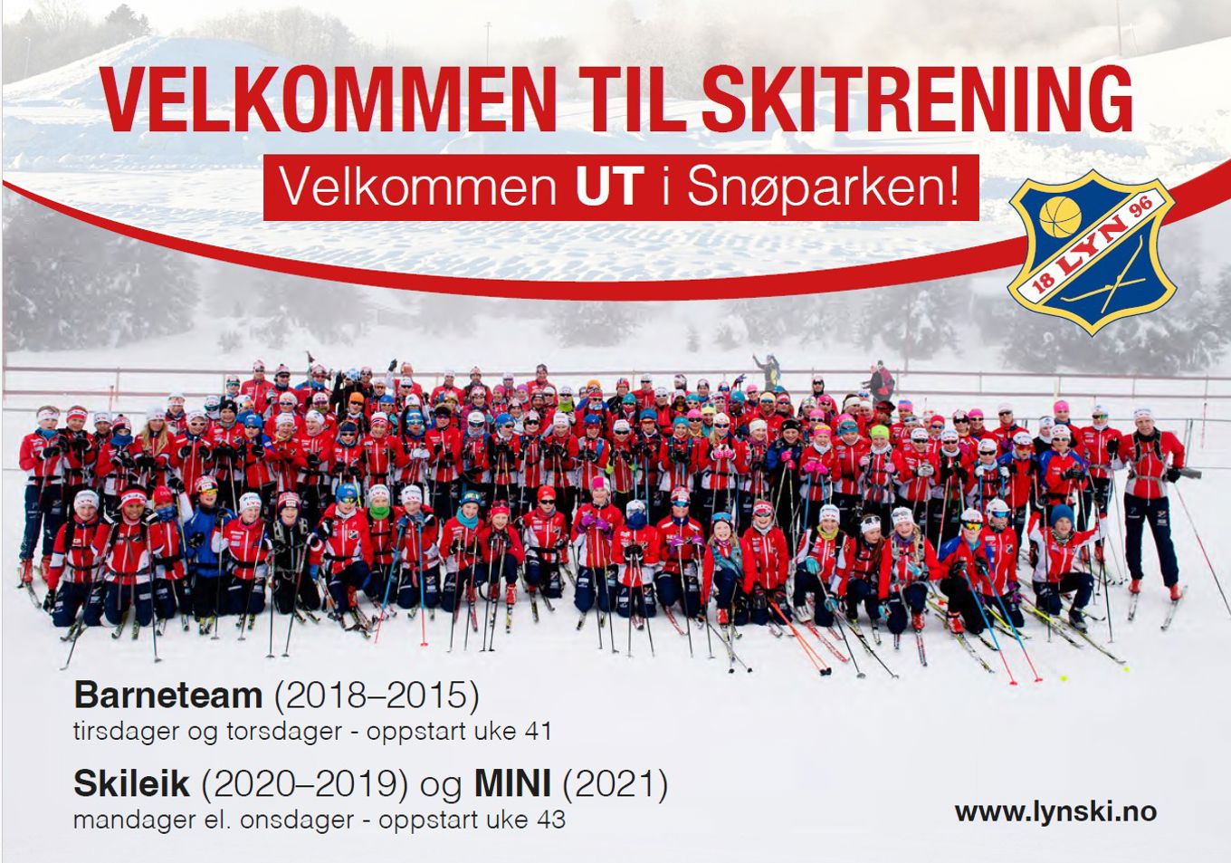 En gruppe mennesker på en skibakke